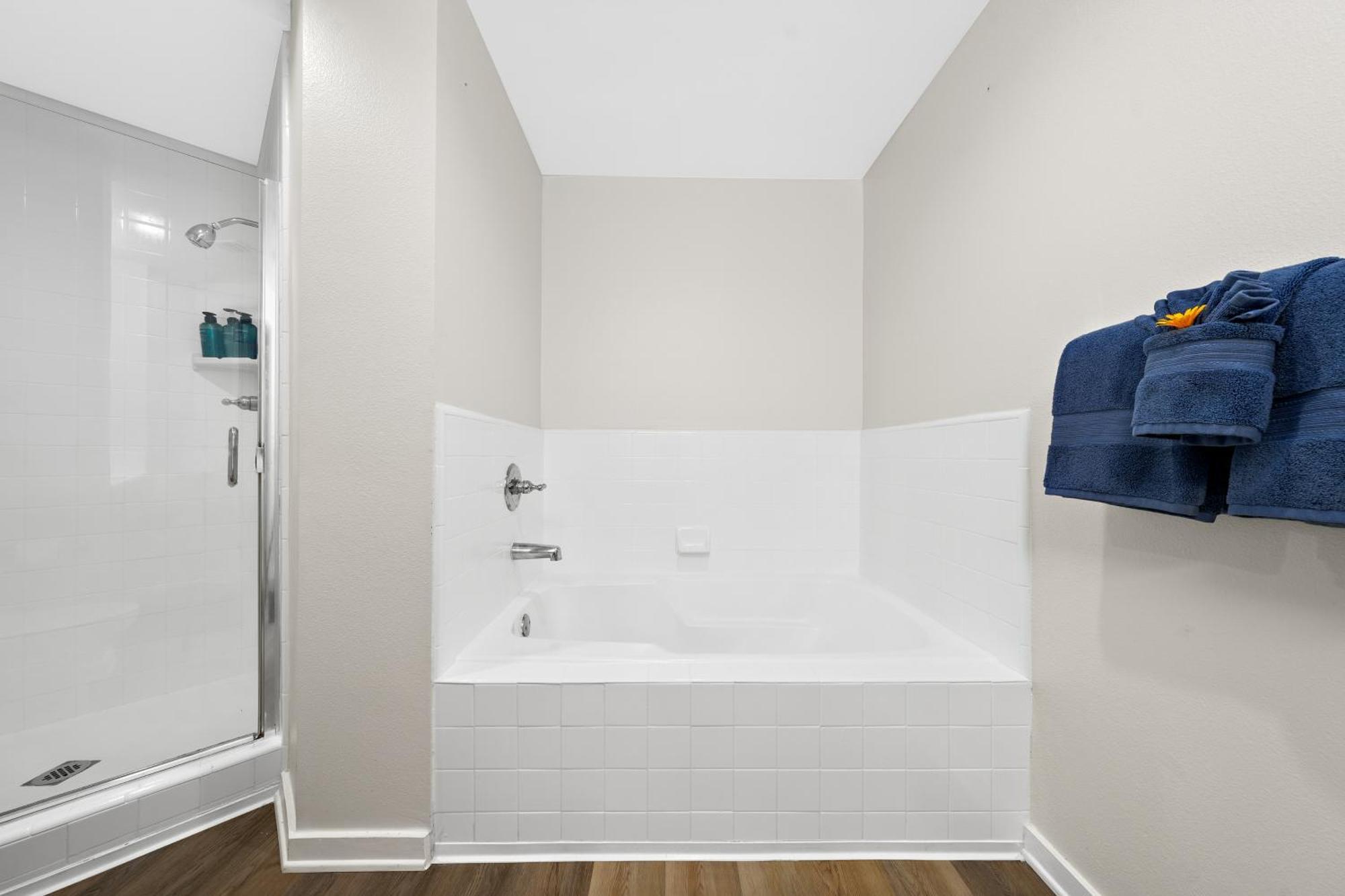 Appartamento The Turquoise Lounge - Chic 2br View Pool, Sauna Los Angeles