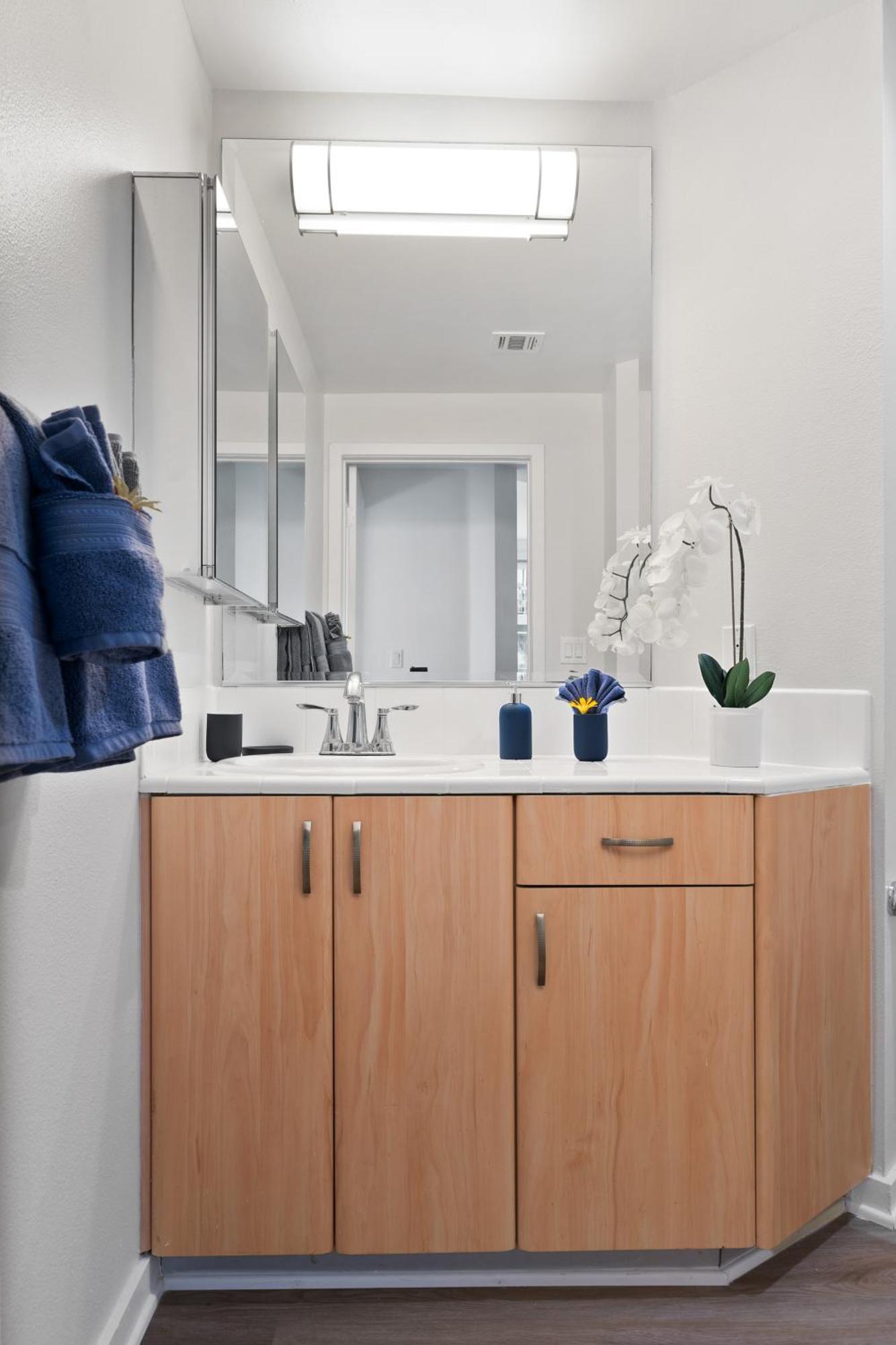 Appartamento The Turquoise Lounge - Chic 2br View Pool, Sauna Los Angeles