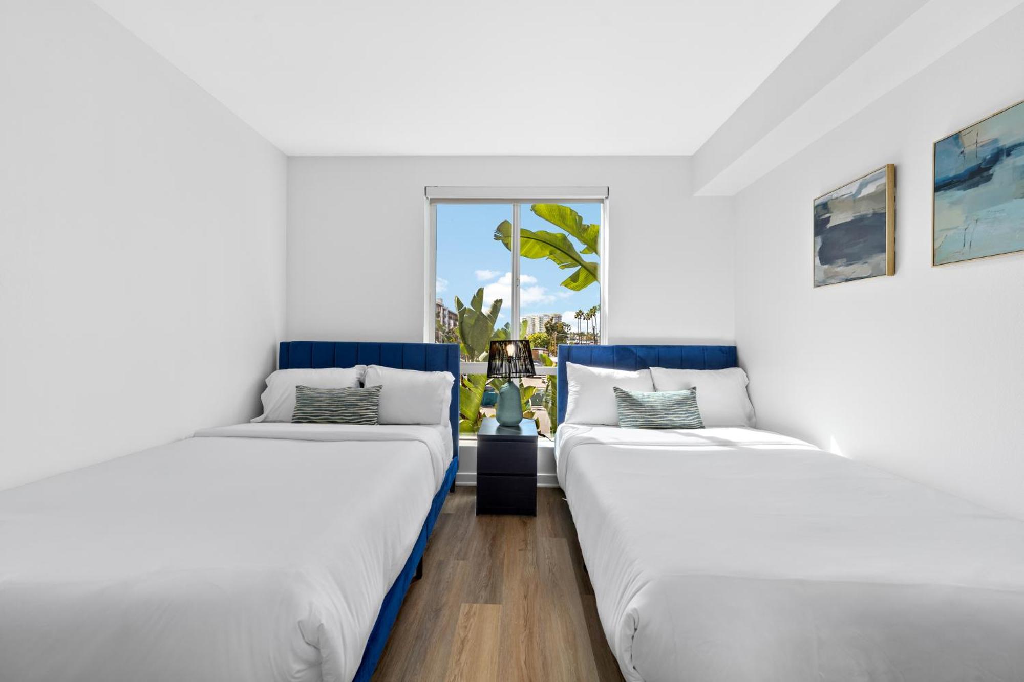 The Turquoise Lounge - Chic 2br View Pool, Sauna Appartamento